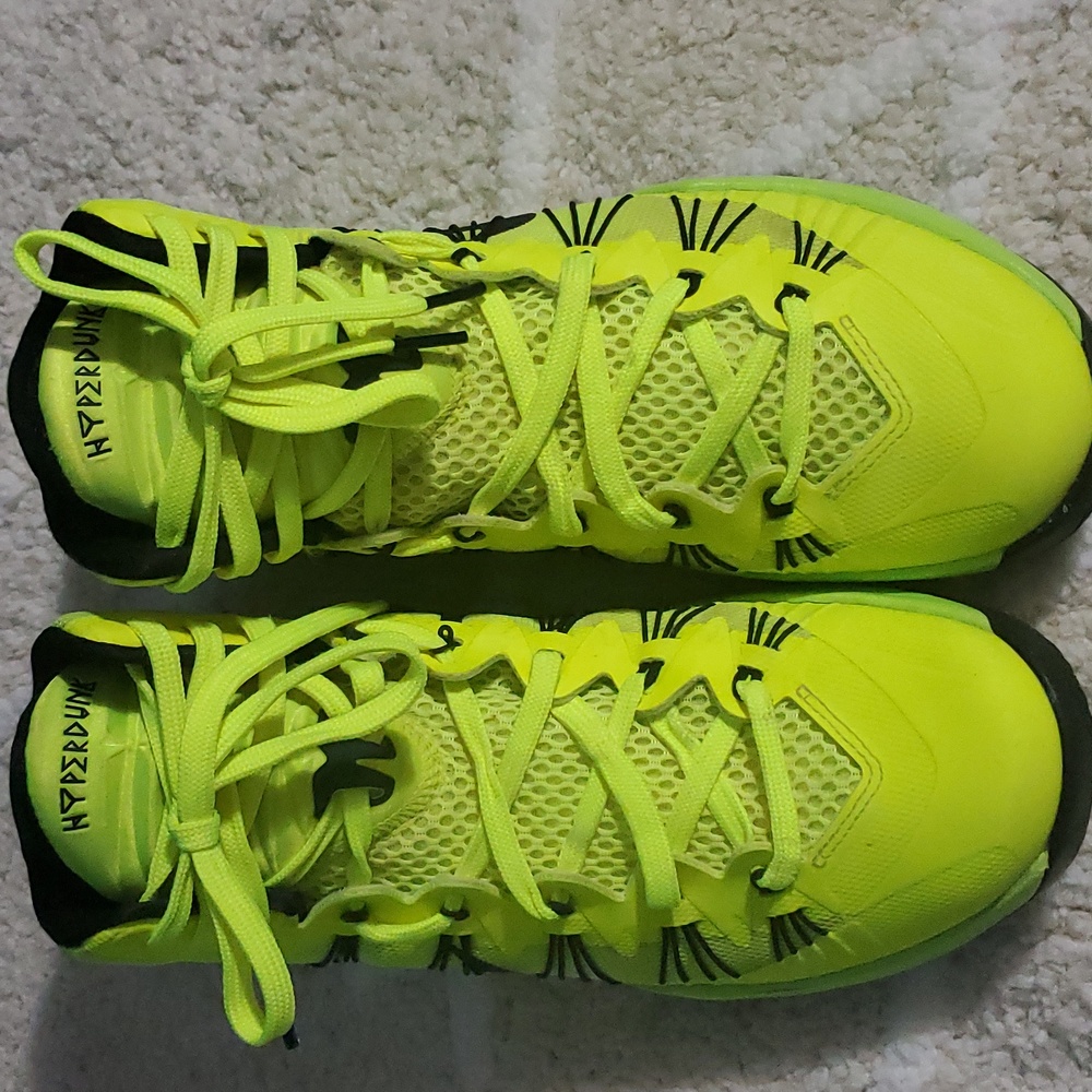 Nike hyperdunk basketball shoes
